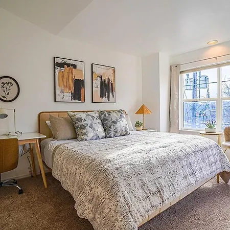 Ballard'S Townhome With Office & Walk Score 98